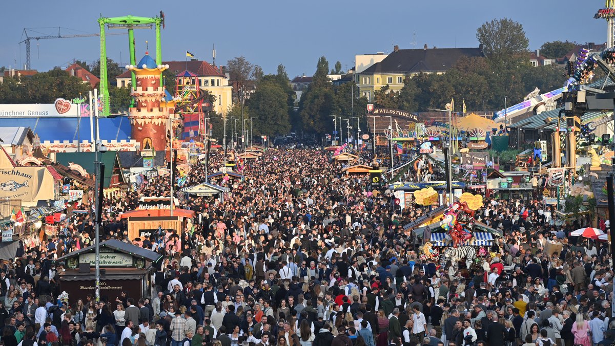 Nach Überfüllung: München passt Wiesn-Sicherheitskonzept an