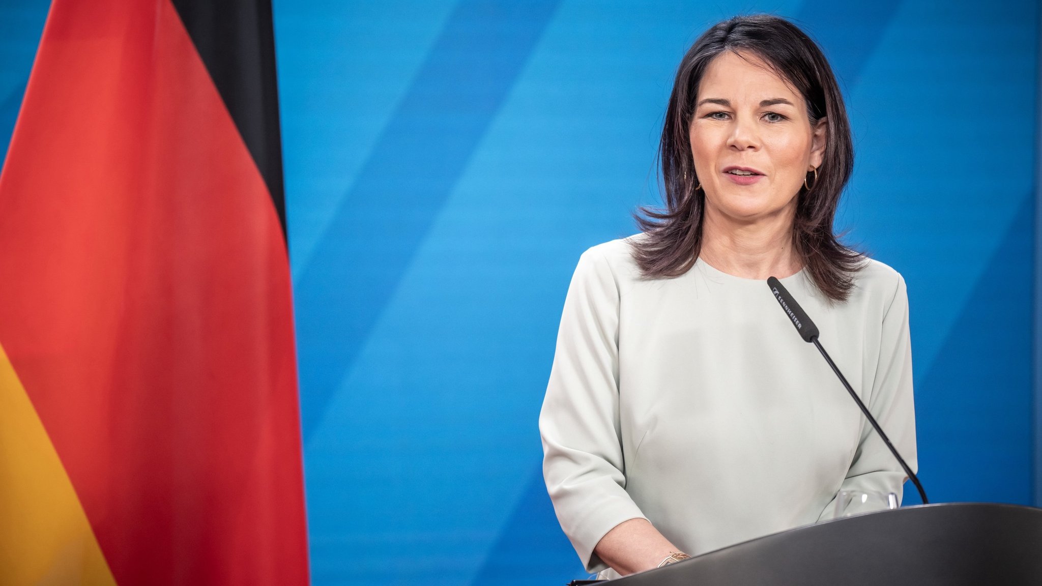 Bundesaußenministerin Annalena Baerbock (Bündnis90/Die Grünen) spricht bei Pressekonferenz mit ihrem Amtskollegen aus Moldau im Auswärtigen Amt.