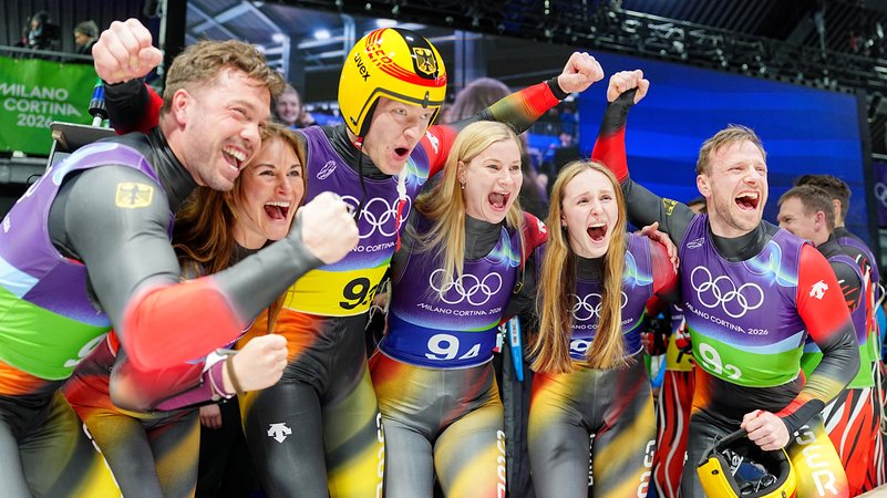 Mixed Staffel | Bild: picture alliance/dpa | Michael Kappeler Mixed Staffel