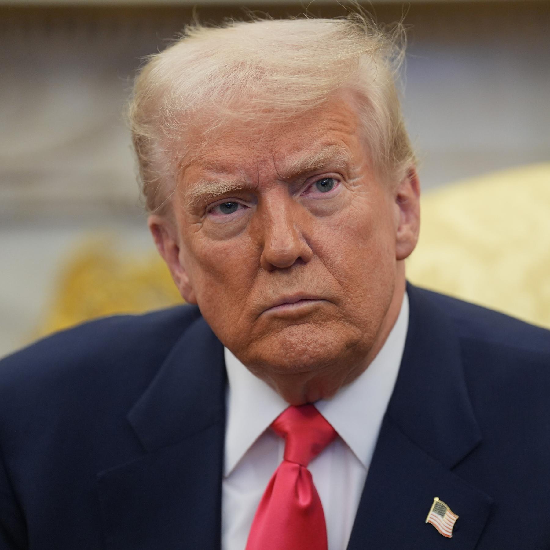 Filmwirtschaft in Aufruhr: Trump kündigt Zölle auf ausländische Filme an episode artwork