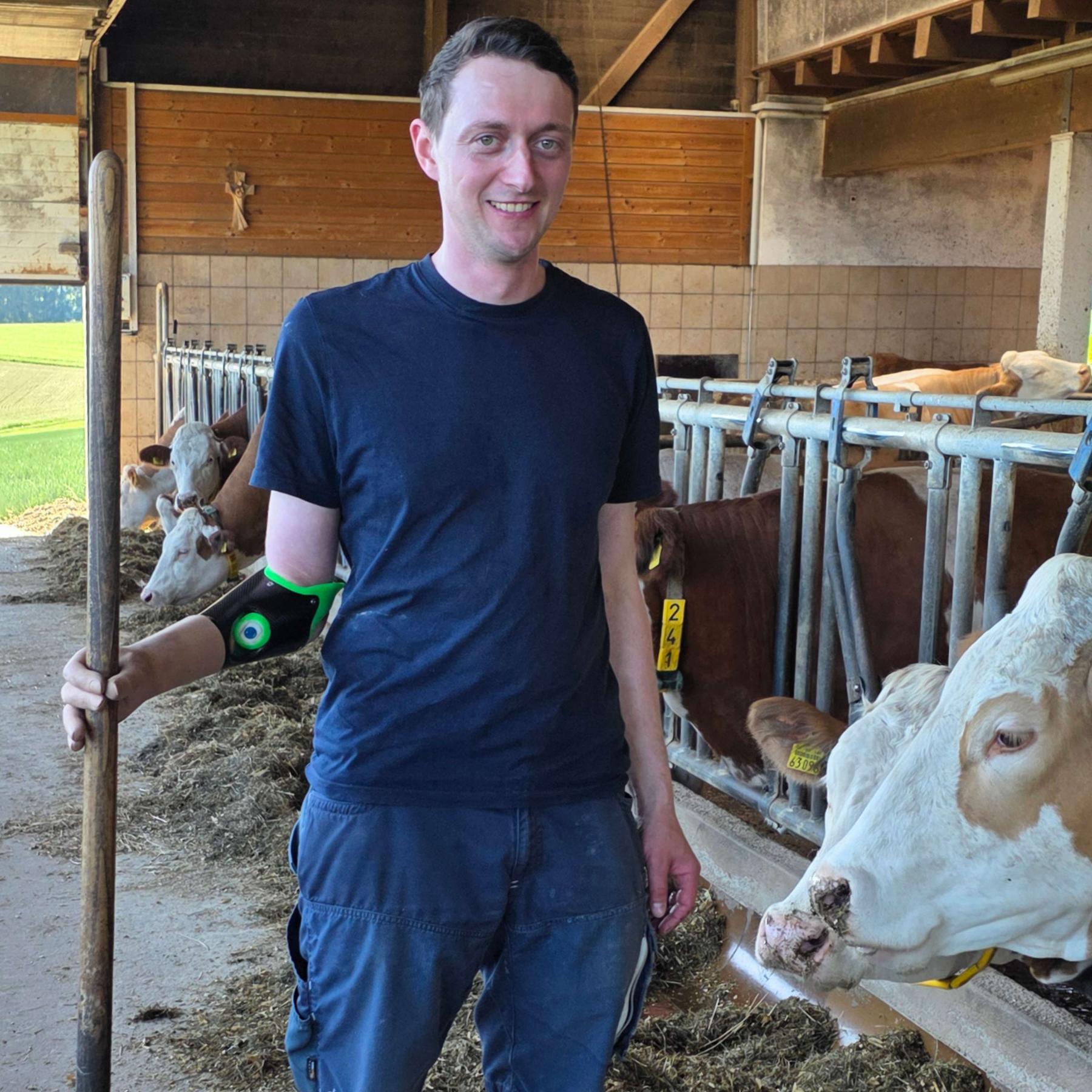 Erfolgreicher Betriebsleiter: Landwirt mit Prothese episode artwork