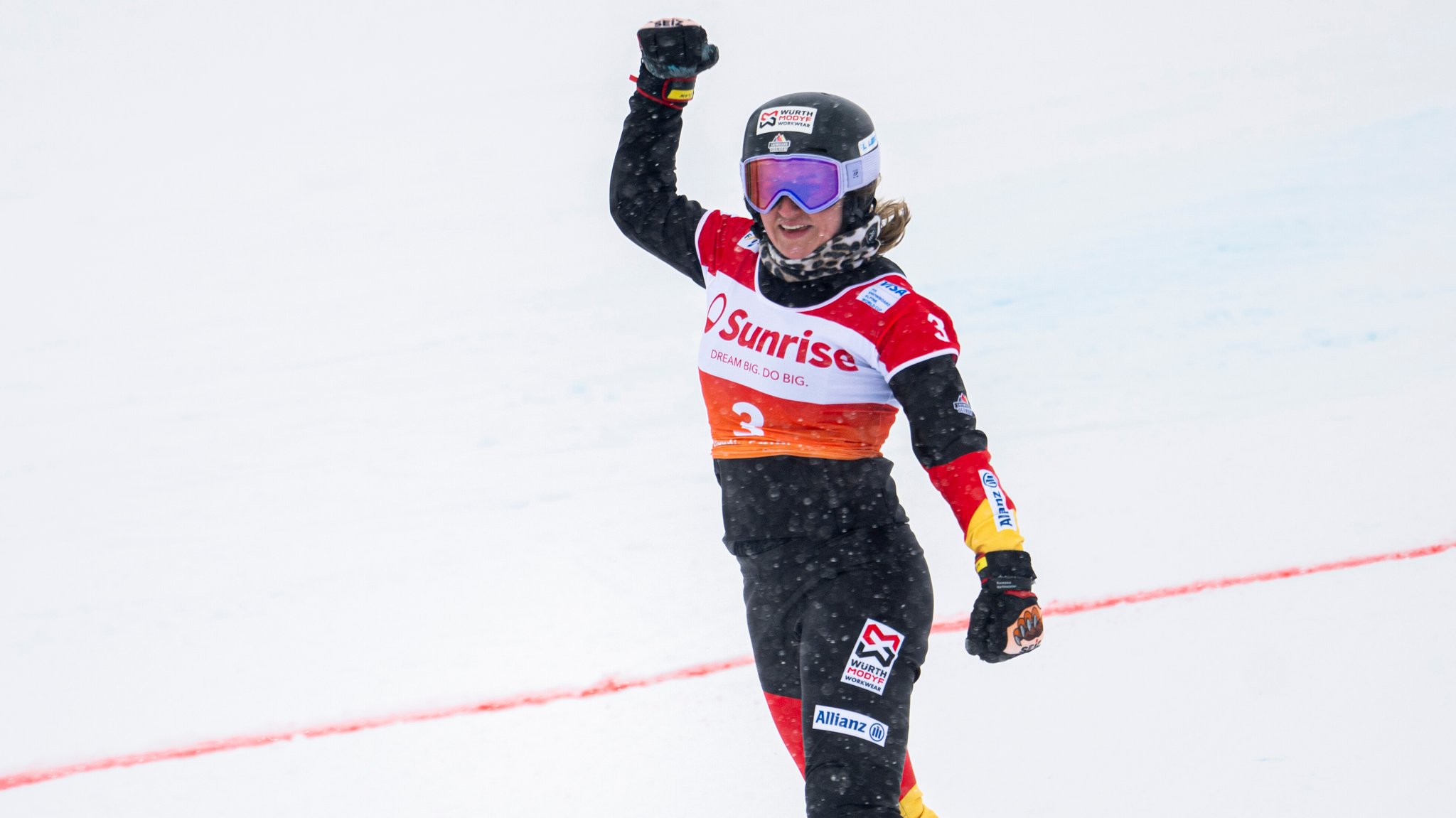 Ramona Hofmeister feiert ihren Sieg in Suol.