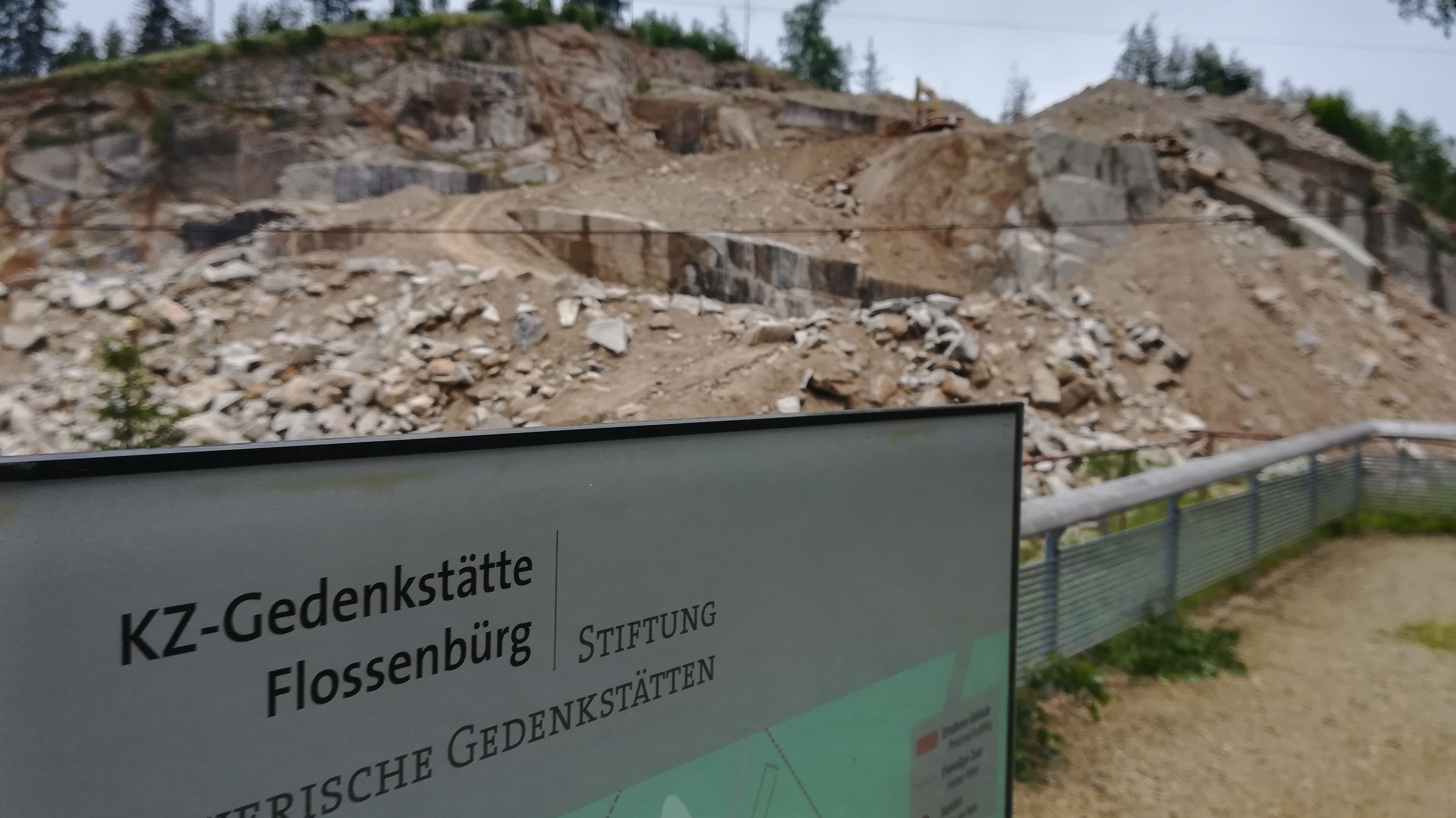 Betreiber will Flossenbürger KZ-Steinbruch noch Jahre nutzen - Vimarsana News