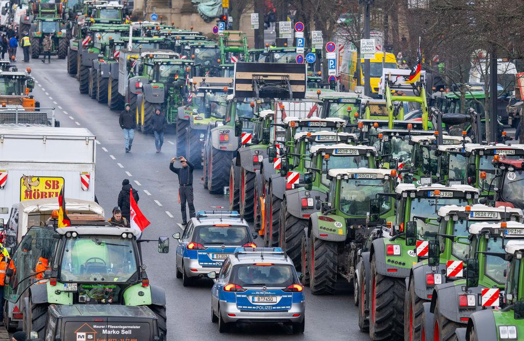 Großdemo In Berlin: Höhepunkt Der Bauernproteste | BR24