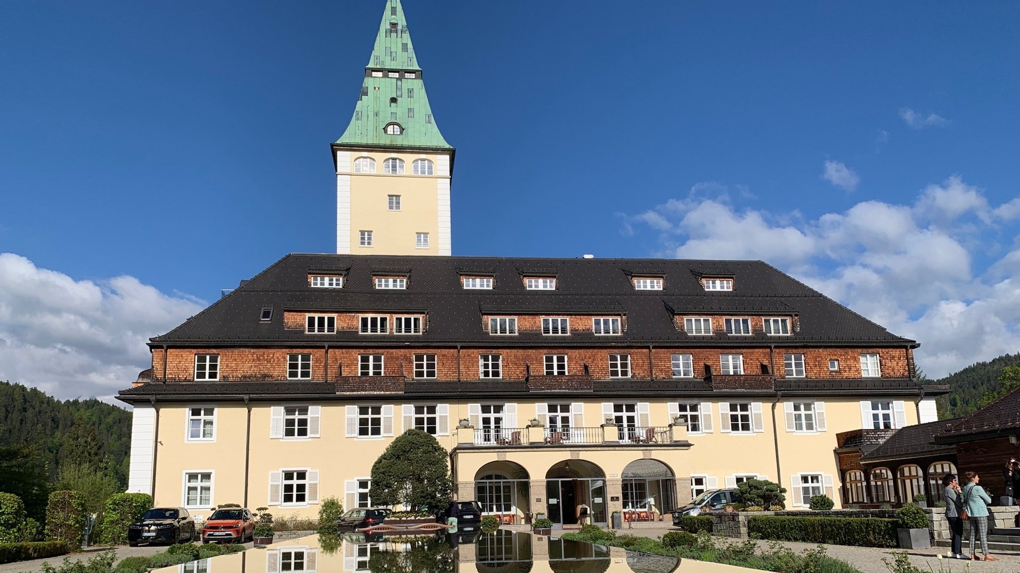 Vorderansicht von Schloss Elmau 