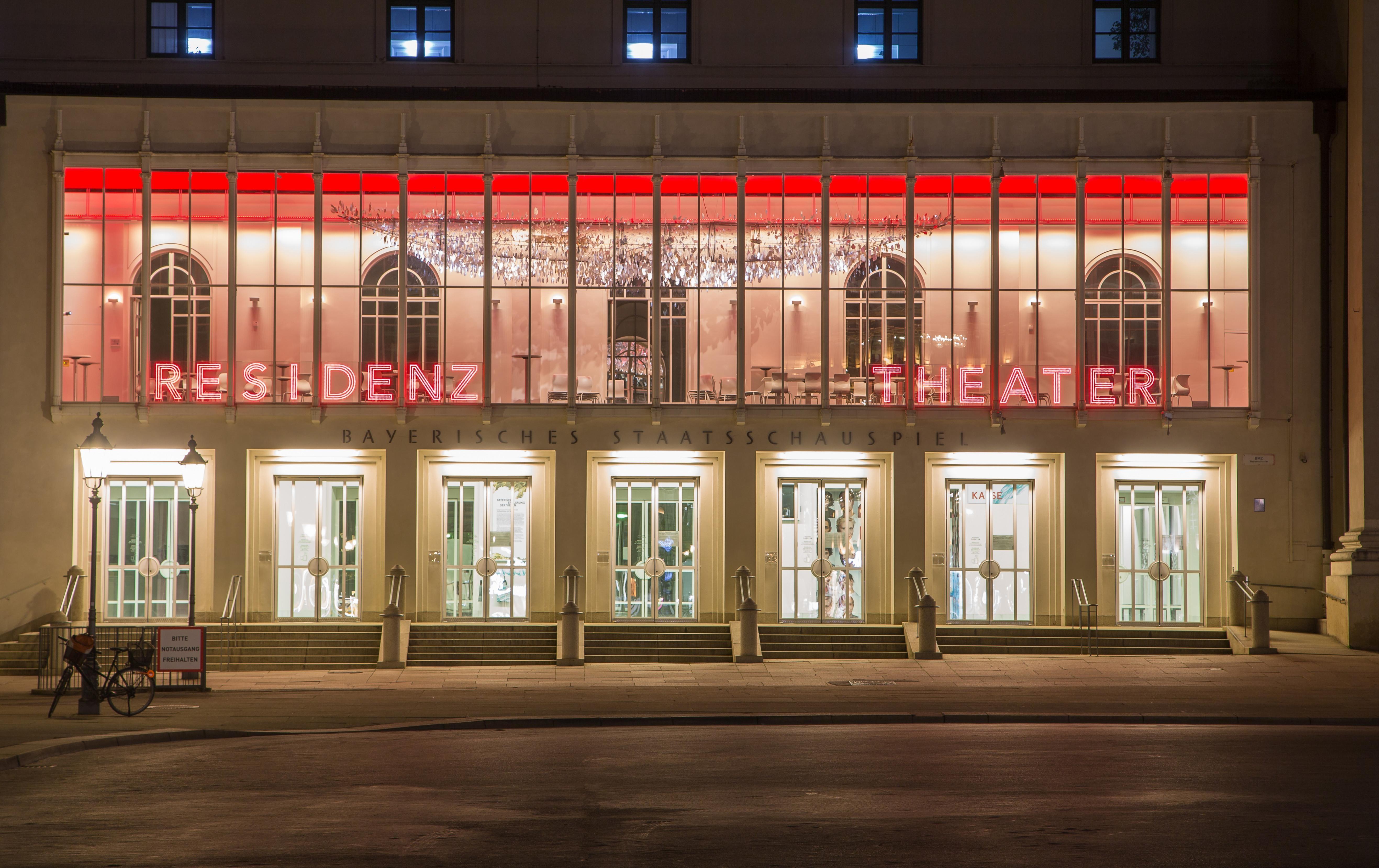 Frontansicht des Münchner Residenztheaters