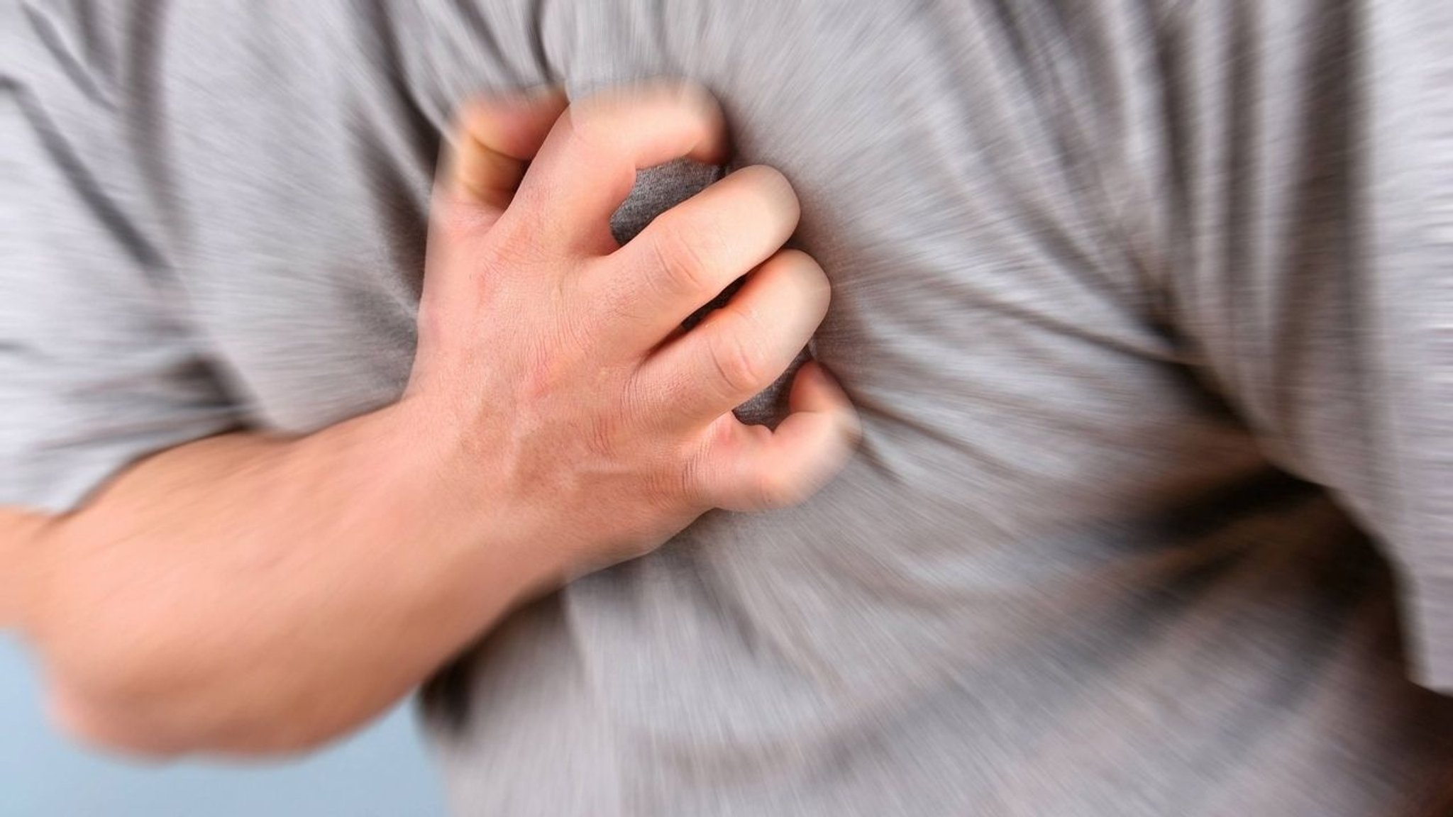 Geringes Risiko: Herzmuskelentzündung nach mRNA-Impfung (Symbolbild) | Bild: picture-alliance/dpa Geringes Risiko: Herzmuskelentzündung nach mRNA-Impfung (Symbolbild)