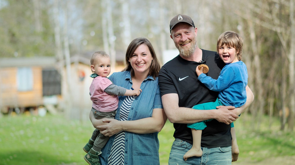 Julia und Steffen Lorenz leben mit ihren Kindern in Finsterau an der Grenze zu Tschechien - und betreiben dort einen Campingplatz.