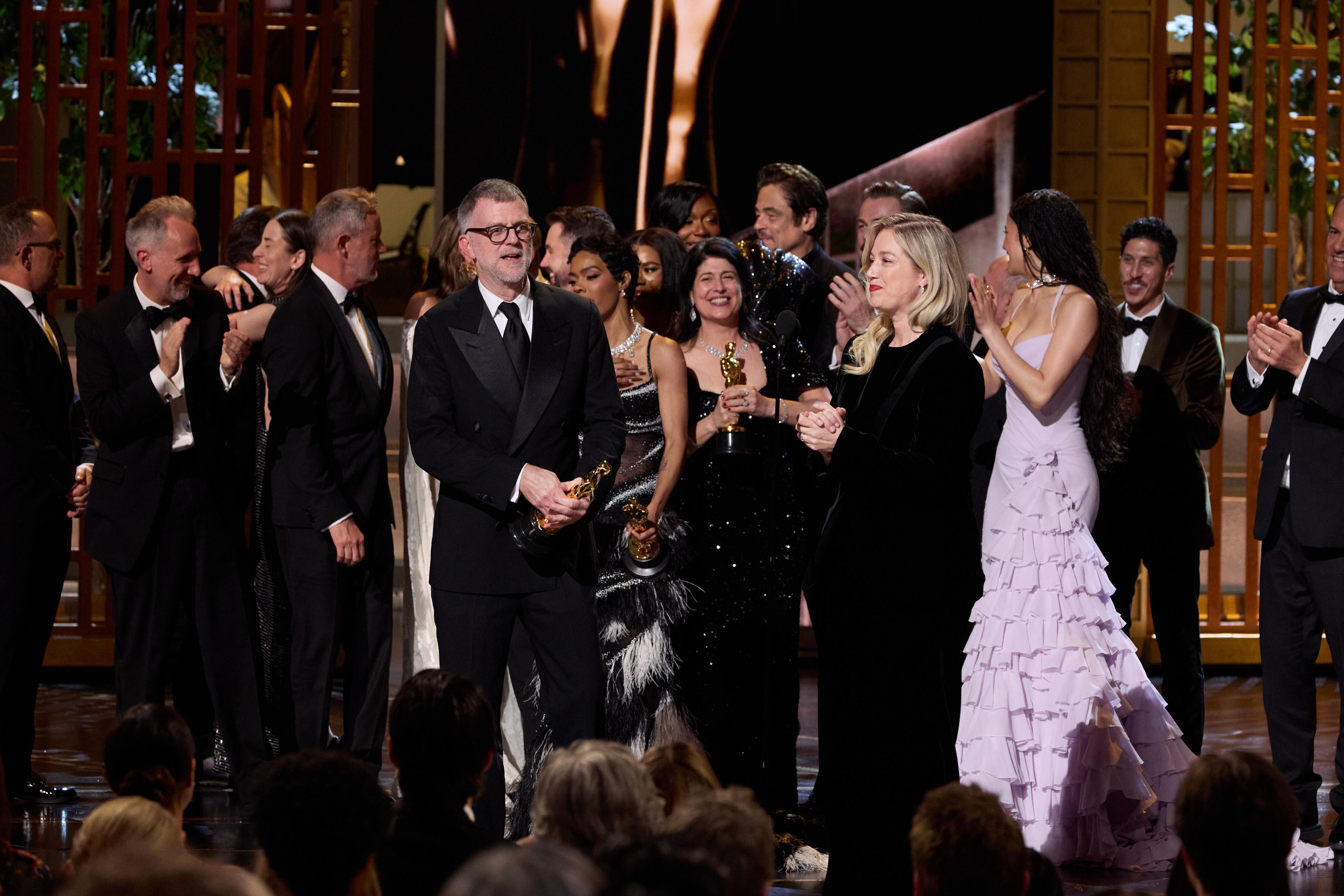 Paul Thomas Anderson und seine Filmkollegen auf der Bühne