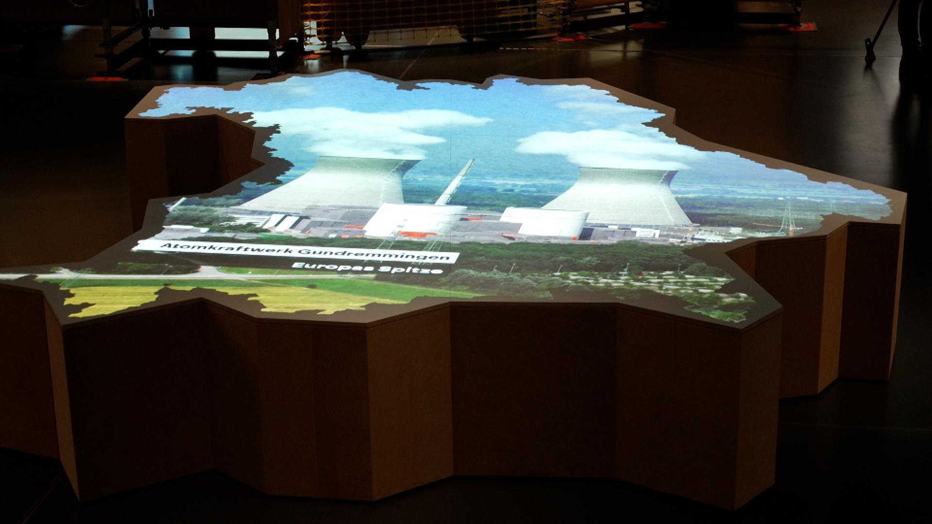 Bild vom Atomkraftwerk Gundremmingen auf einer Deutschlandkarte