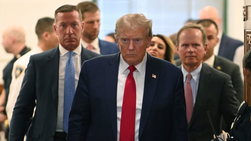 Donald Trump im Dezember im New York State Supreme Court | Bild: pa/Andrea Renault/STAR MAX/IPx Donald Trump im Dezember im New York State Supreme Court