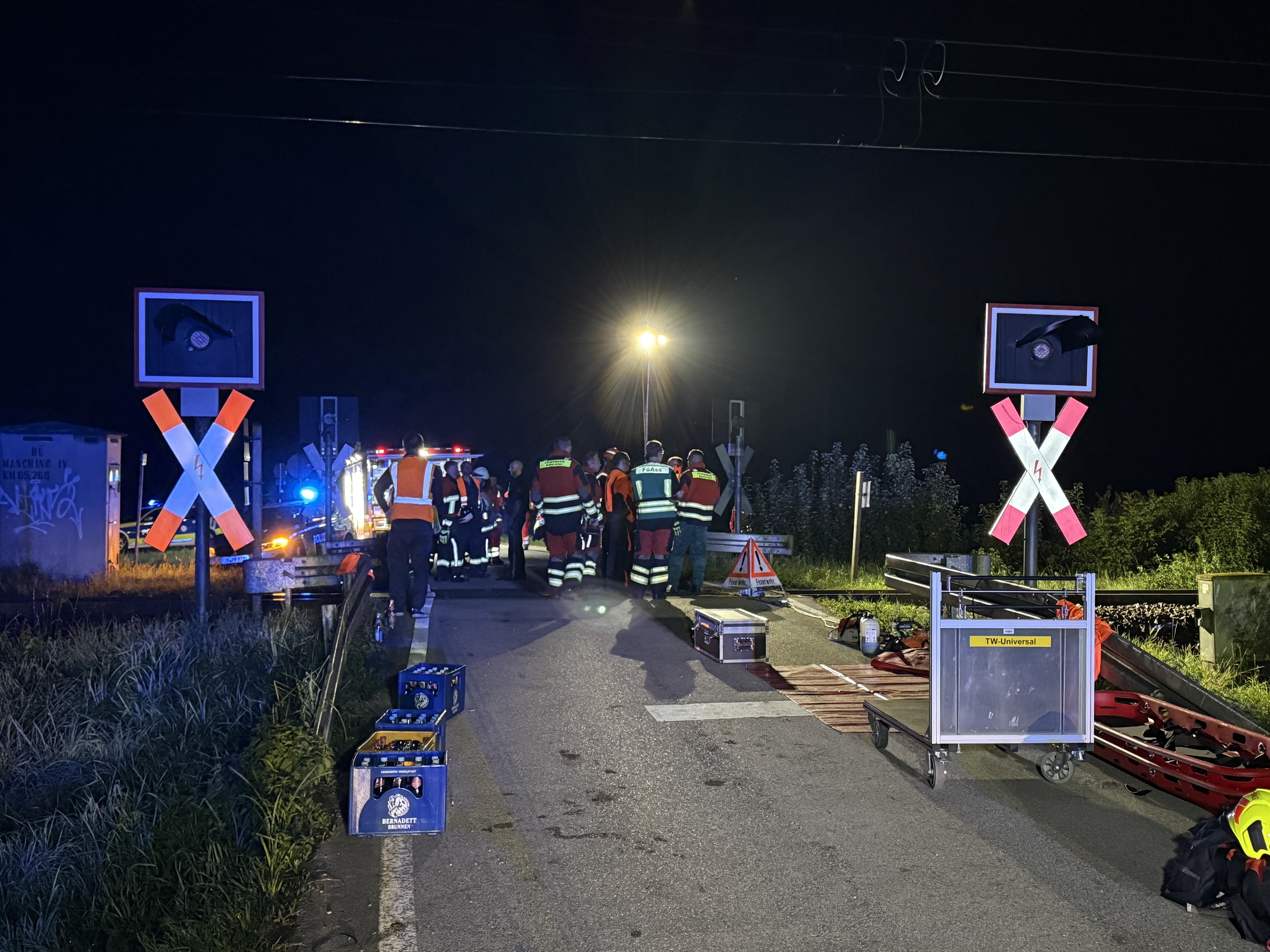 Tödlicher Unfall an Bahnübergang bei Manching