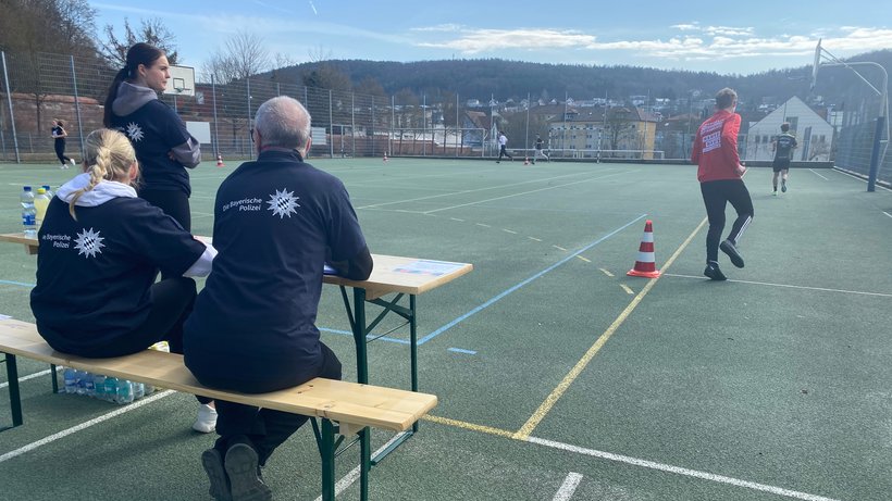 Sporttest-Challenge – Fit genug für die Polizei? | BR24