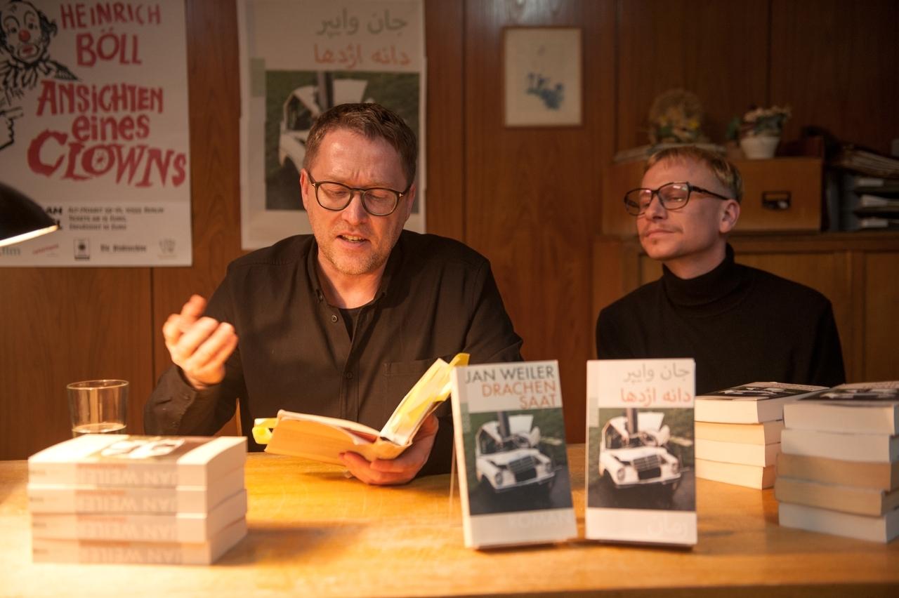 On er iich nur een [edendem Getier nhrt nnd ein enerordenttici) reiner Flirt) lite Weiler. liiewiirzterner, n Veterlilienronrzeln, 5-13 Merrell-*lin liie Sehne. Ich kann kochen: Das Kochbuch fr alle
