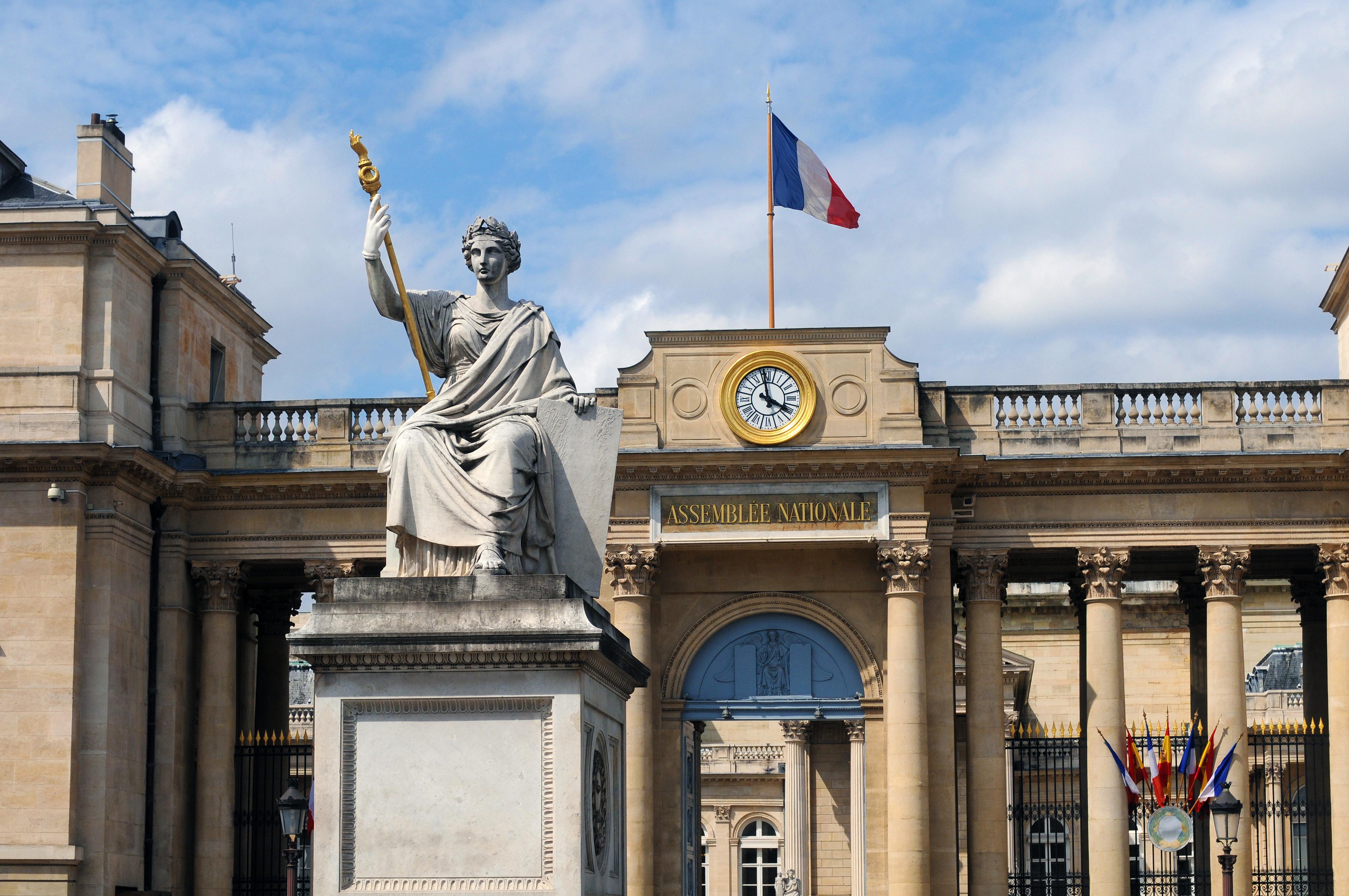 Die französische Nationalversammlung von außen (Symbolbild)