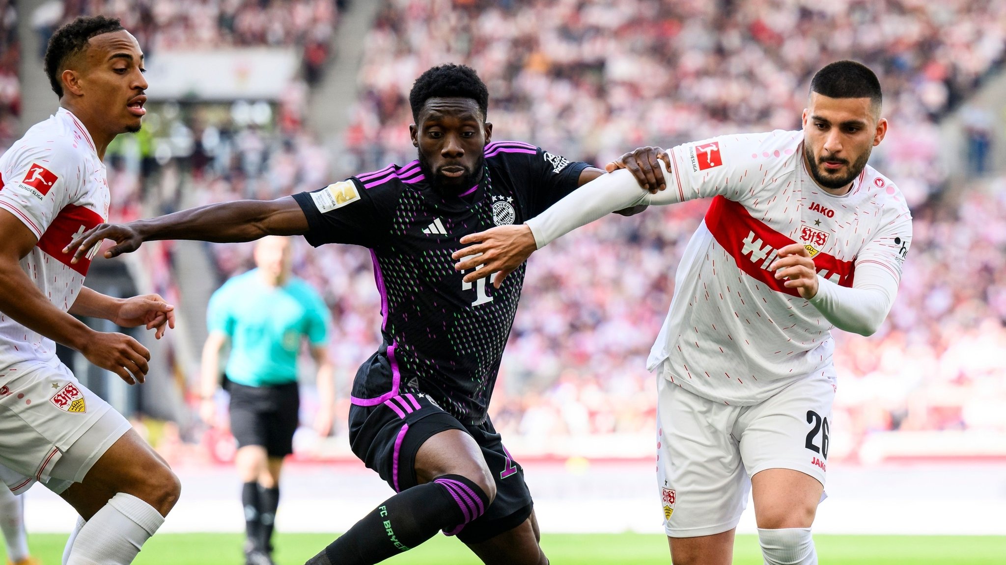 Alphonso Davies gegen Stuttgart