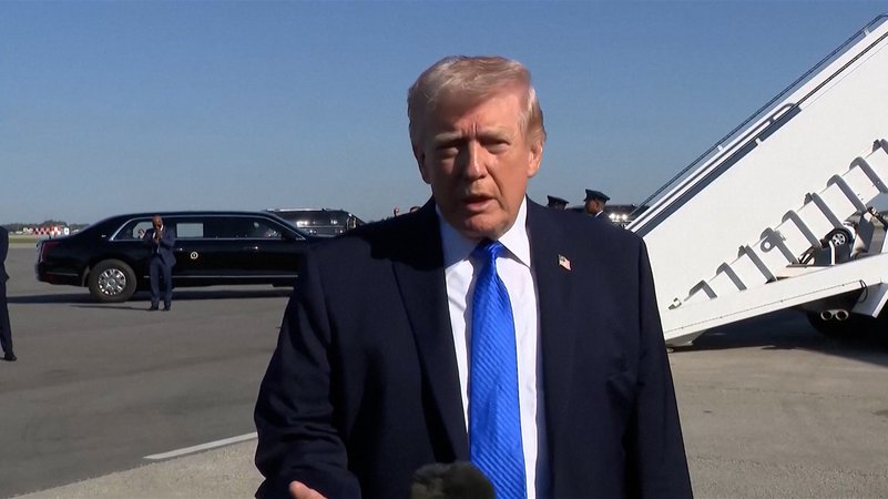 Der US-Präsident hat sein Ultimatum an den Iran zur Wiederöffnung der Straße von Hormus verlängert. | Bild: BR Der US-Präsident hat sein Ultimatum an den Iran zur Wiederöffnung der Straße von Hormus verlängert.