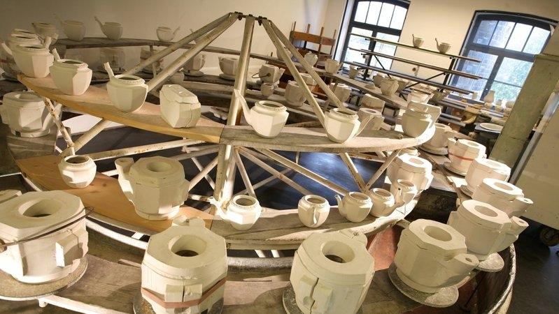 Philip Rosenthal junior blickte buchstäblich über den Tellerrand. Er machte die Porzellan-Firma seines Vaters zur weltweit bekannten Marke und revolutionierte die deutschen Wohnzimmer. Heuer wäre er 100 Jahre alt geworden.