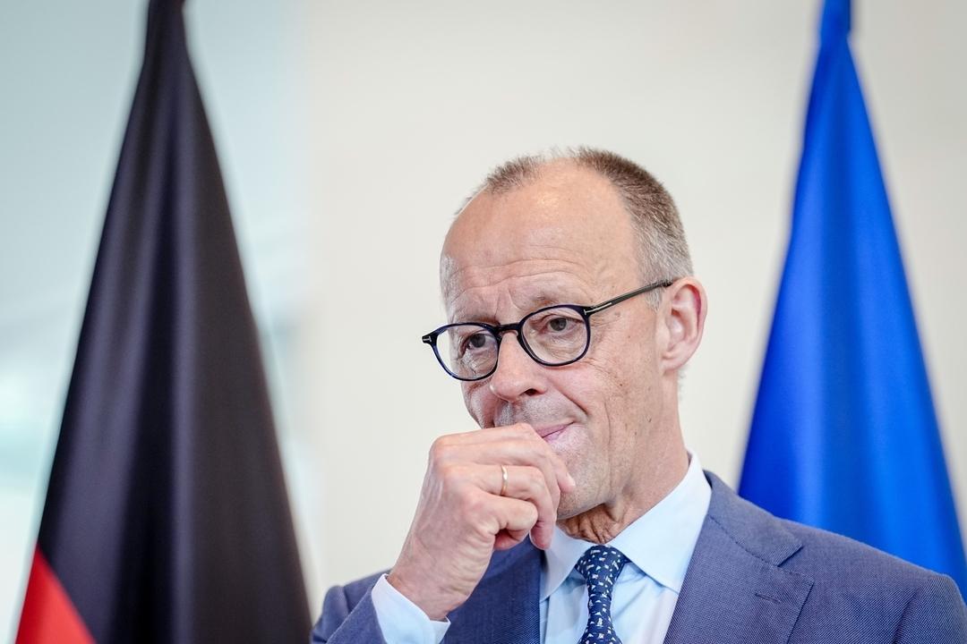 Friedrich Merz mit nachdenklichem Gesicht am 19. Mai 2026 in Berlin.
