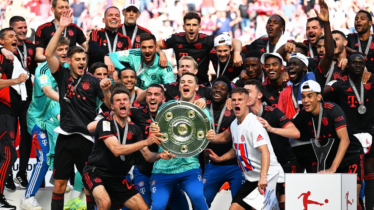 FC Bayern: Spieler feiern den Meistertitel