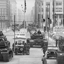 Checkpoint Charlie - Nadelöhr im kalten Krieg | Bild: picture alliance / dpa