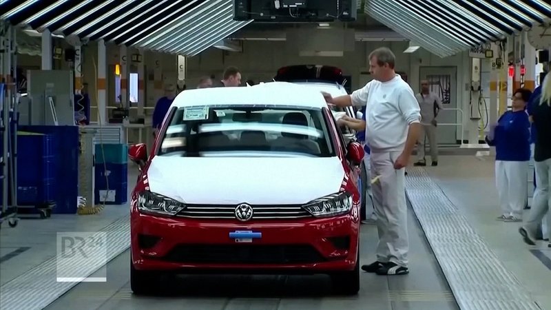 Blick in das VW-Werk | Bild: Bayerischer Rundfunk 2024 Blick in das VW-Werk