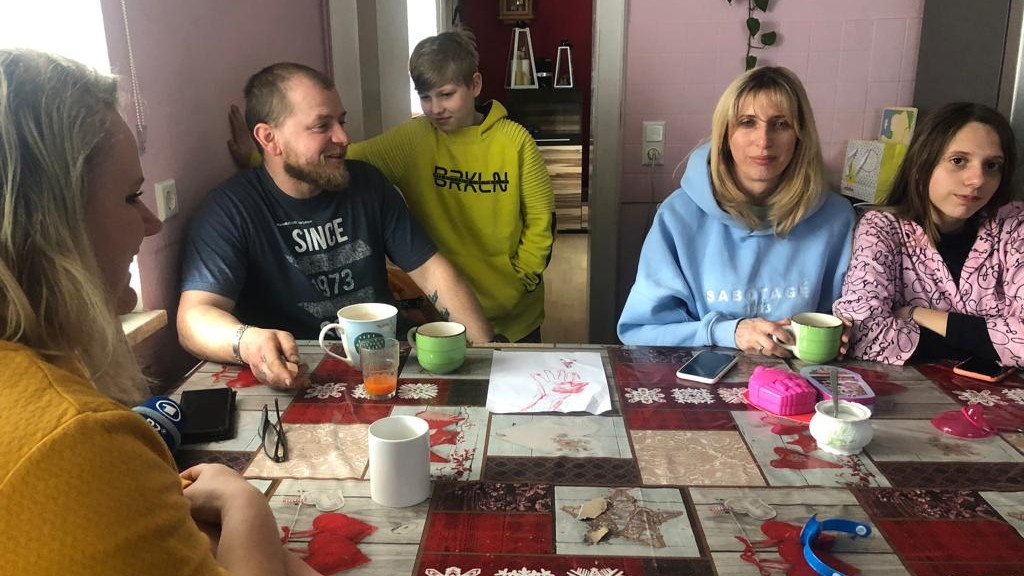 Neuer Alltag für Familie Lisowski in Iggensbach: Sie haben eine ukrainische Familie bei sich aufgenommen.