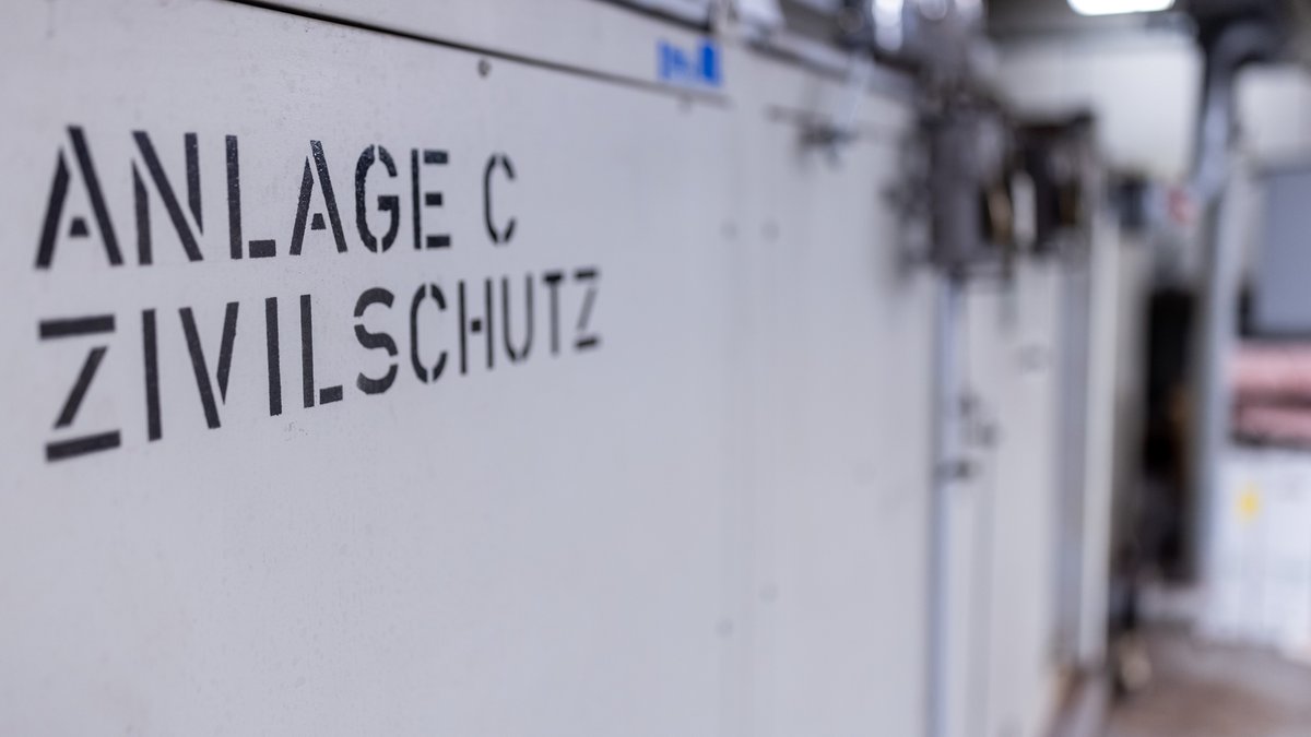 Tiefgaragen und U-Bahnhöfe: Behörden arbeiten an Bunker-Plan 