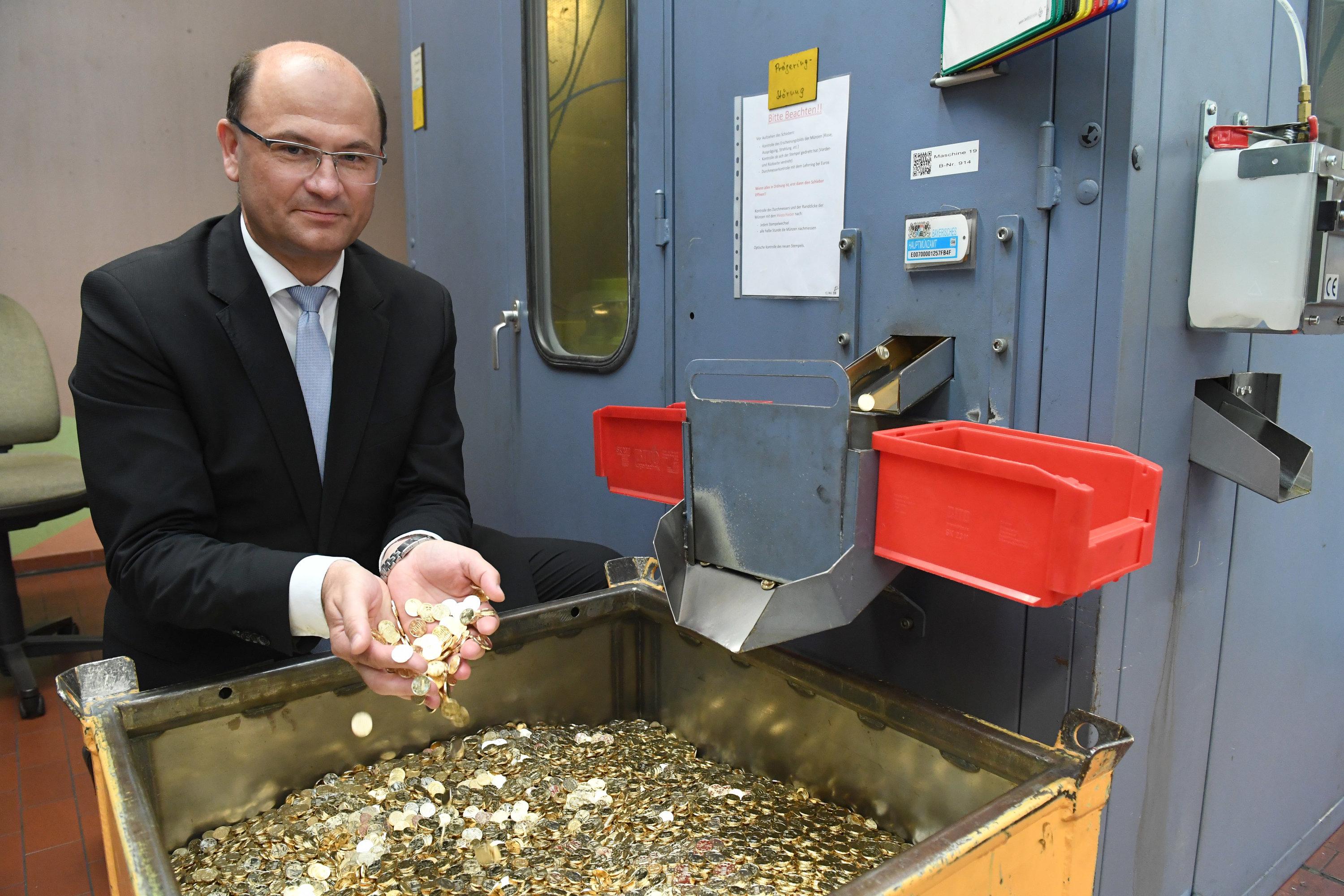 Füracker Unabsehbare Folgen bei SwiftAusschluss Russlands