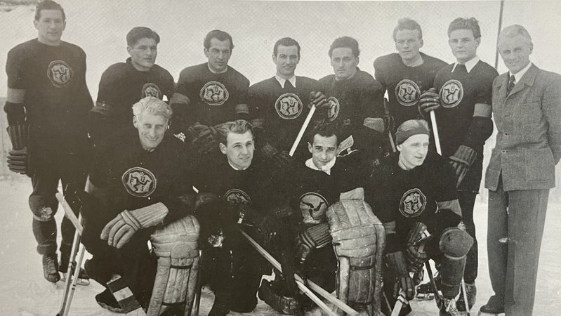 Die erste Meister-Mannschaft des EV Füssen im Jahr 1949