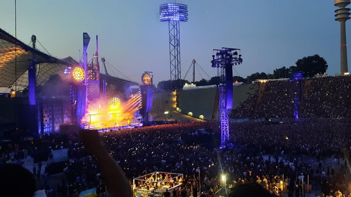 Rammstein spielt nach Vorwürfen im ausverkauften Münchner Olympiastadion
