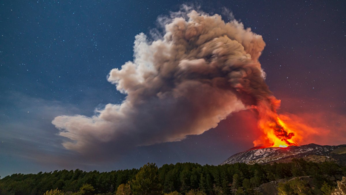 Ausbruch des Vulkan Ätna auf Sizilien am 10. Februar 2022.