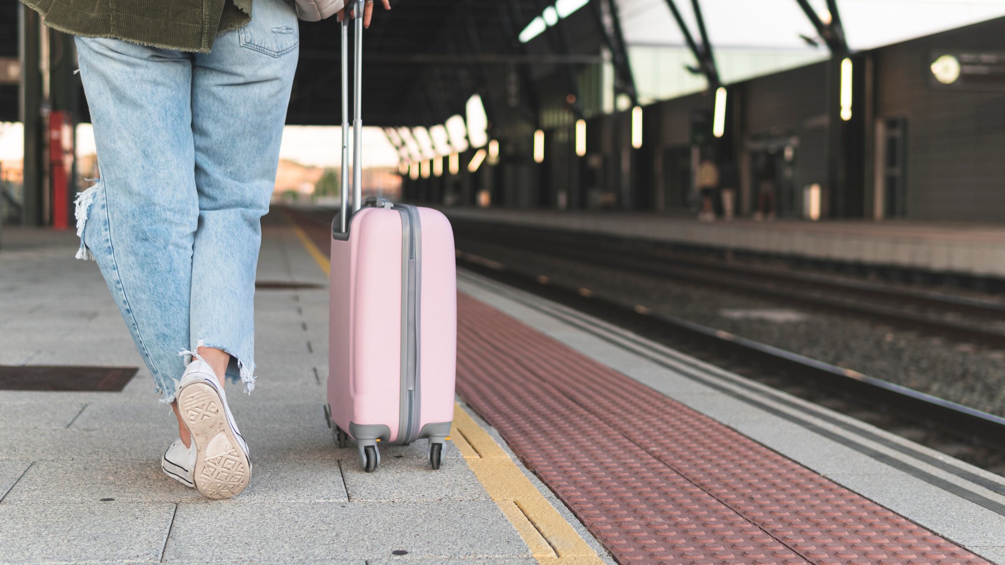 Schuhsohlen von Frauen abgeleckt: Bundespolizei sucht Zeugen