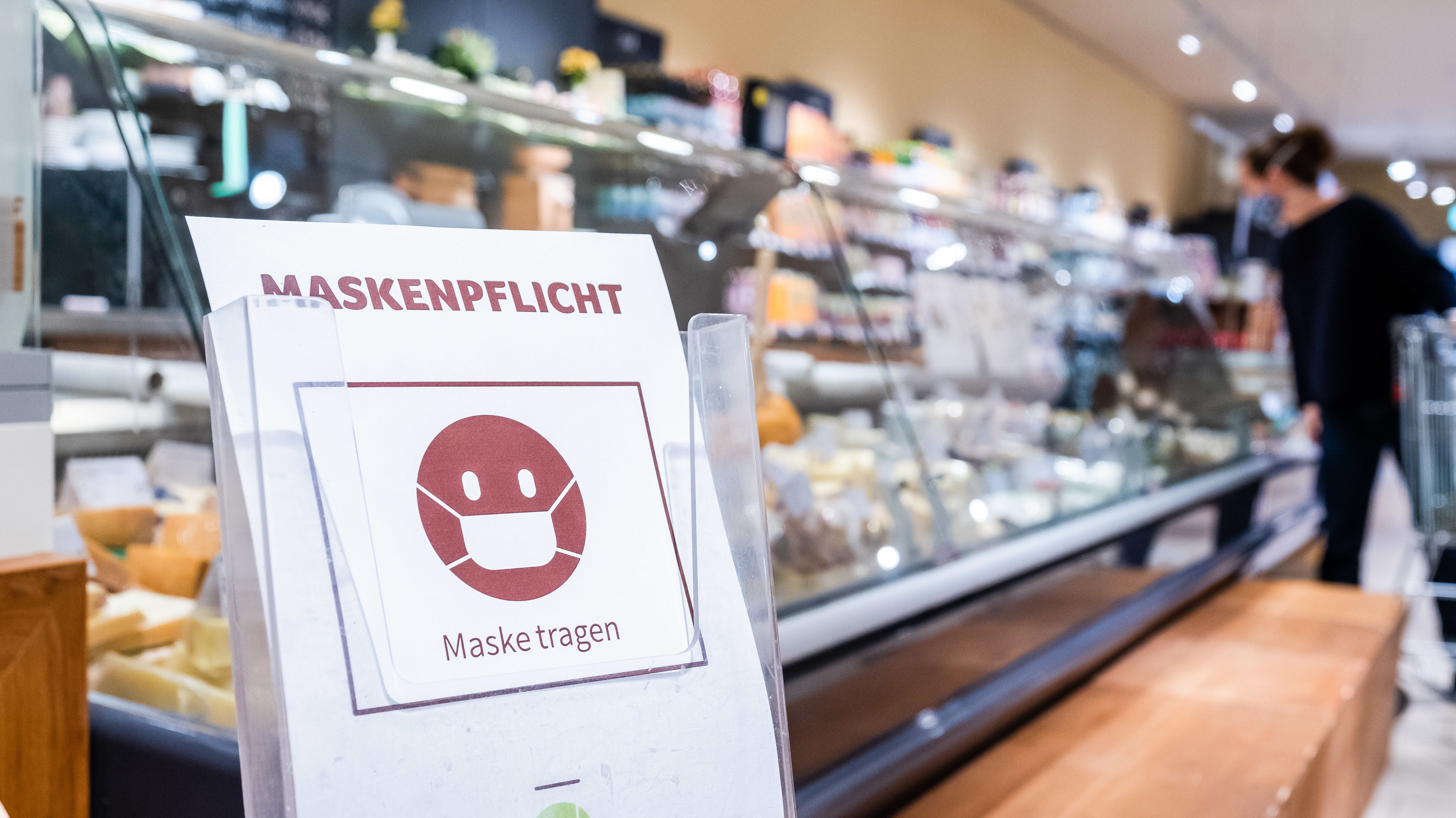 Maske Nicht Auf Supermarktkunde Beleidigt Frau Br24