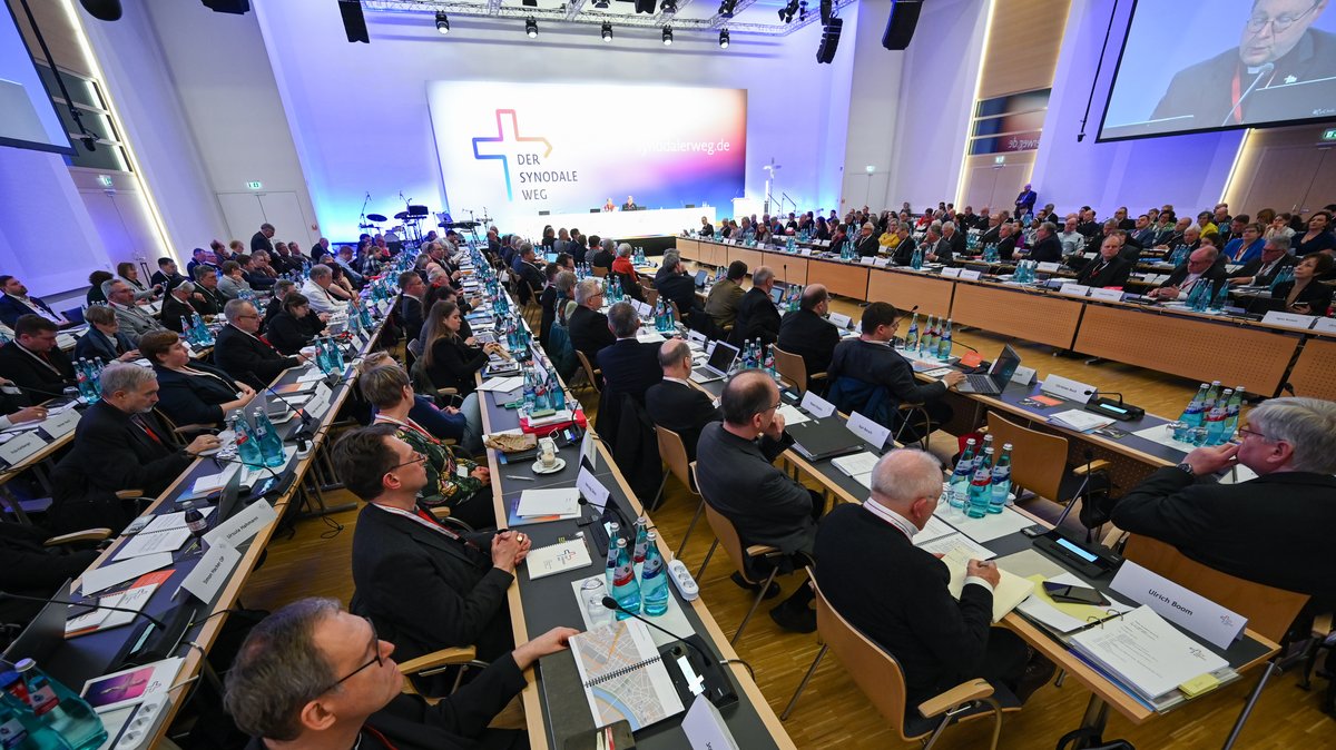 Die Synodalversammlung in Frankfurt beschloss, den Synodalen Ausschuss einzurichten. 