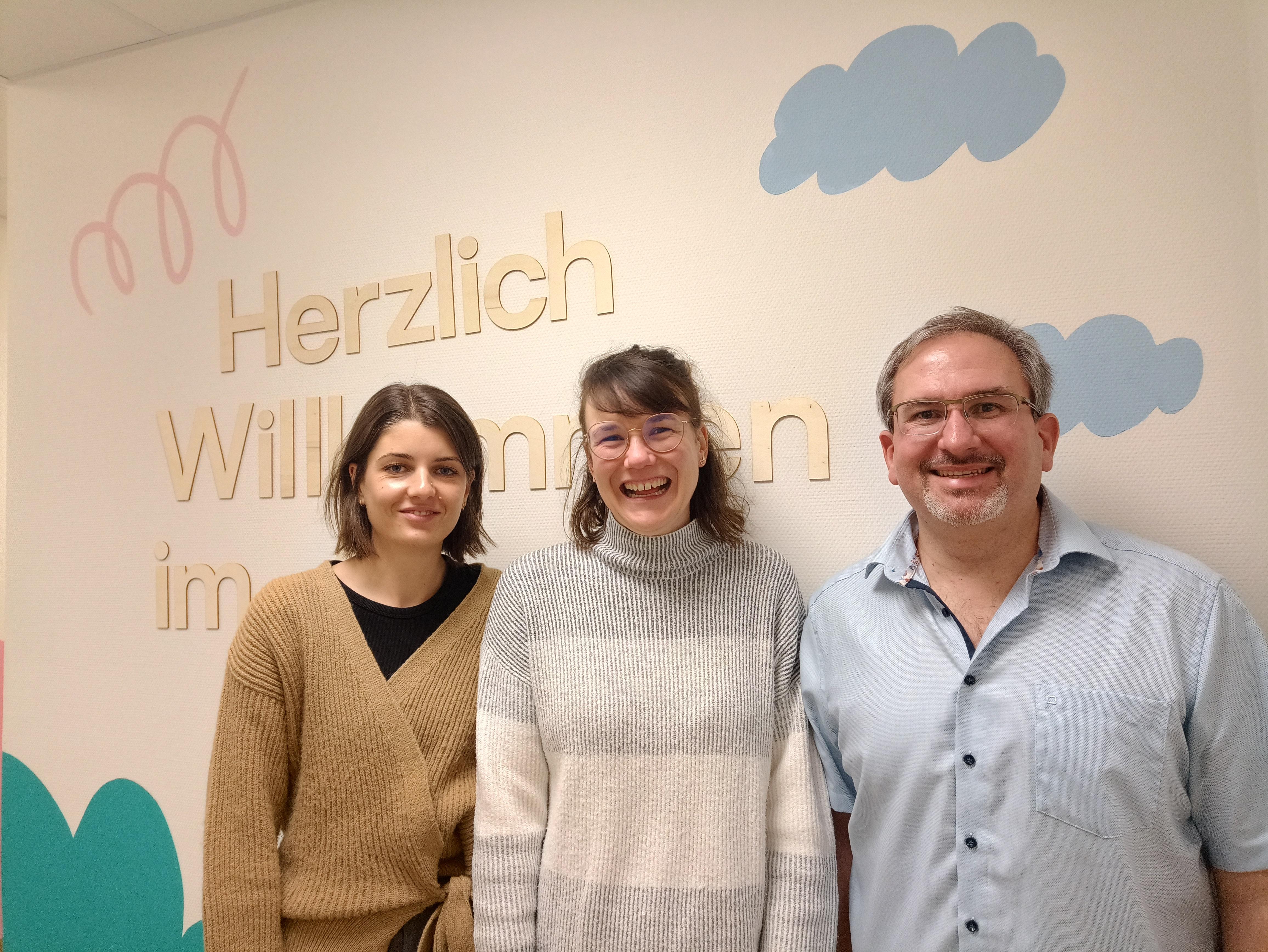 Das Amalie-Nathan-Haus am Klinikum Fürth will von Gewalt betroffenen Kindern helfen: Kinderärztin Dr. Luise Schönfeld, Lea Eichelsdörfer, Assistentin der Klinikleitung, Initiator Dr. Florian Trini, Unfallchirurg und Kinderschutzmediziner.