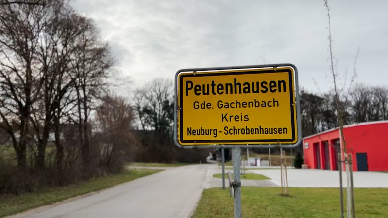 Ortsschild von Peutenhausen im Kreis Neuburg-Schrobenhausen
