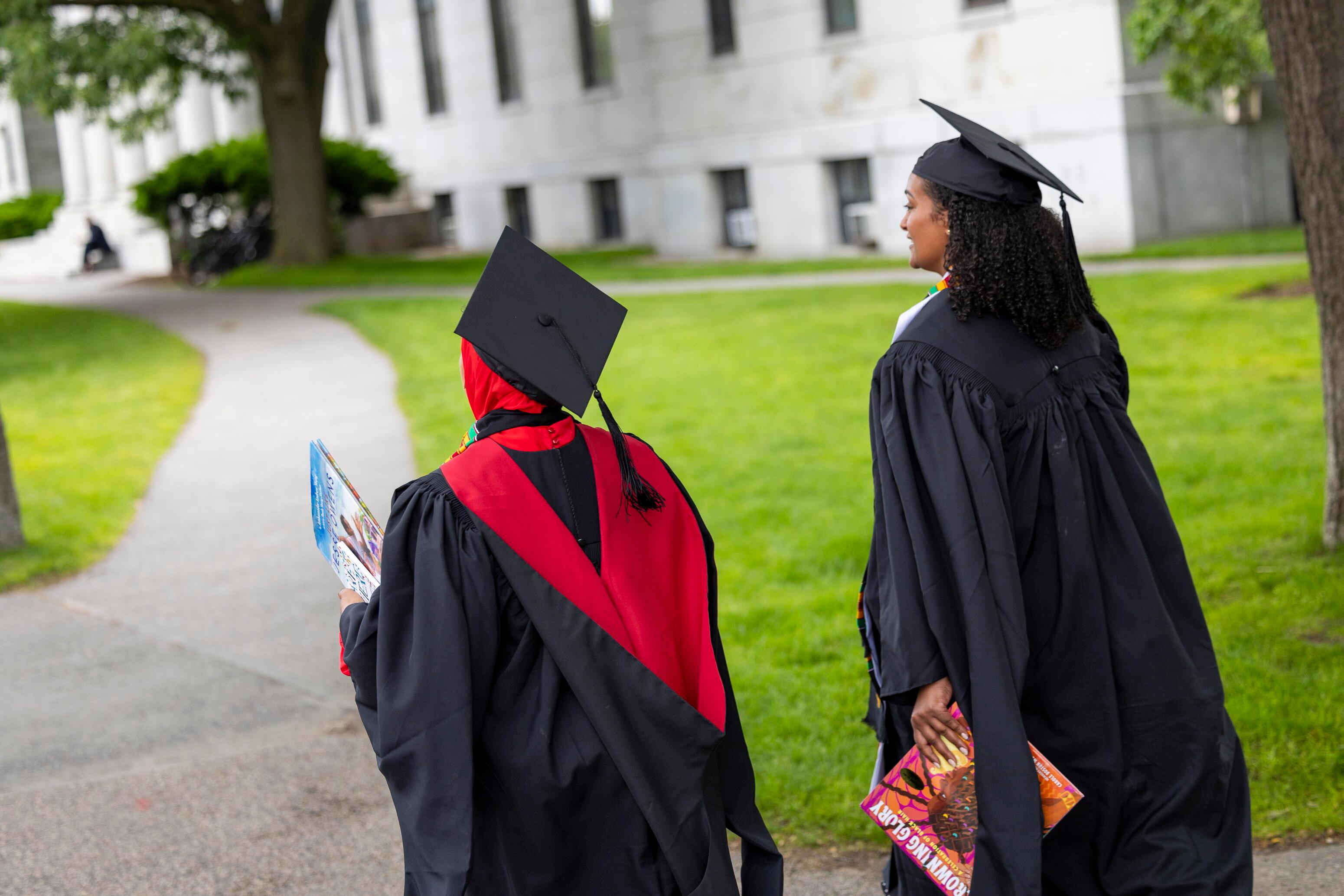 Absolventen auf dem Campus der Harvard Universität