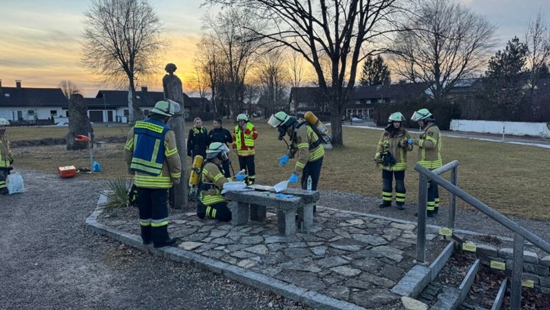 Die Feuerwehr Schongau wurde alarmiert, um das Pulver zu analysieren. | Bild: Feuerwehr Schongau Die Feuerwehr Schongau wurde alarmiert, um das Pulver zu analysieren.