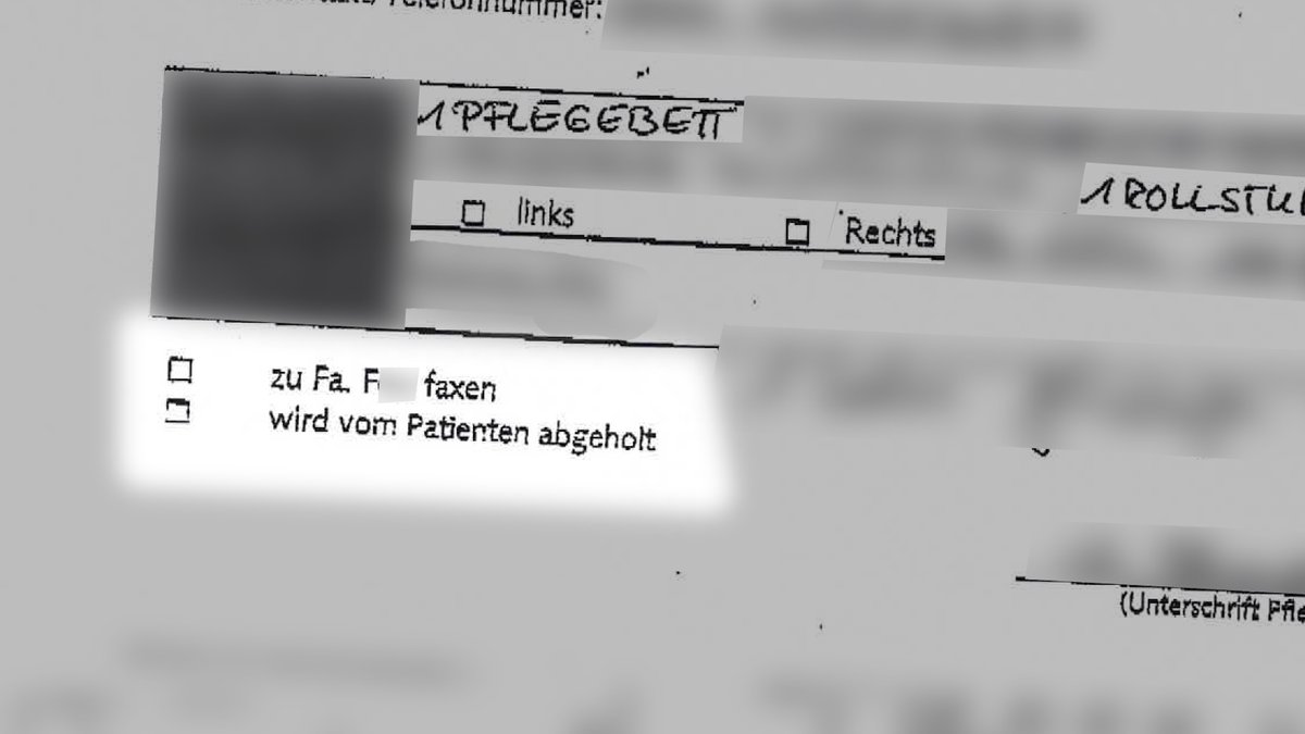 Ein Ausschnitt aus dem Formular, das das Nördlinger Krankenhaus noch bis mindestens Dezember 2023 zur Weiterleitung von Rezepten verwendet hat: Darauf ist nur ein Sanitätshaus vorgedruckt.