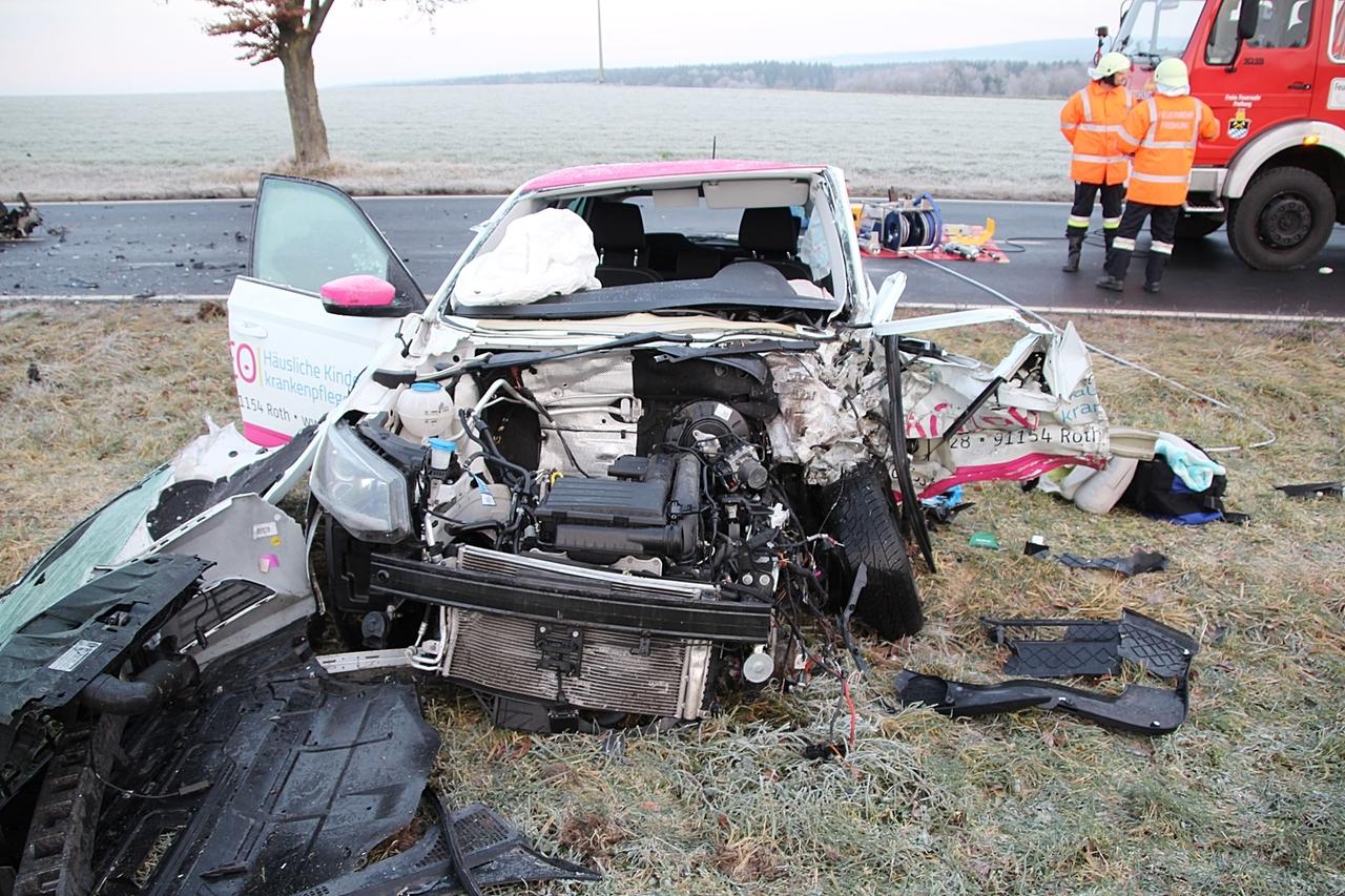 Autofahrerin Stirbt Bei Frontalzusammenstoß In Vilseck | BR24