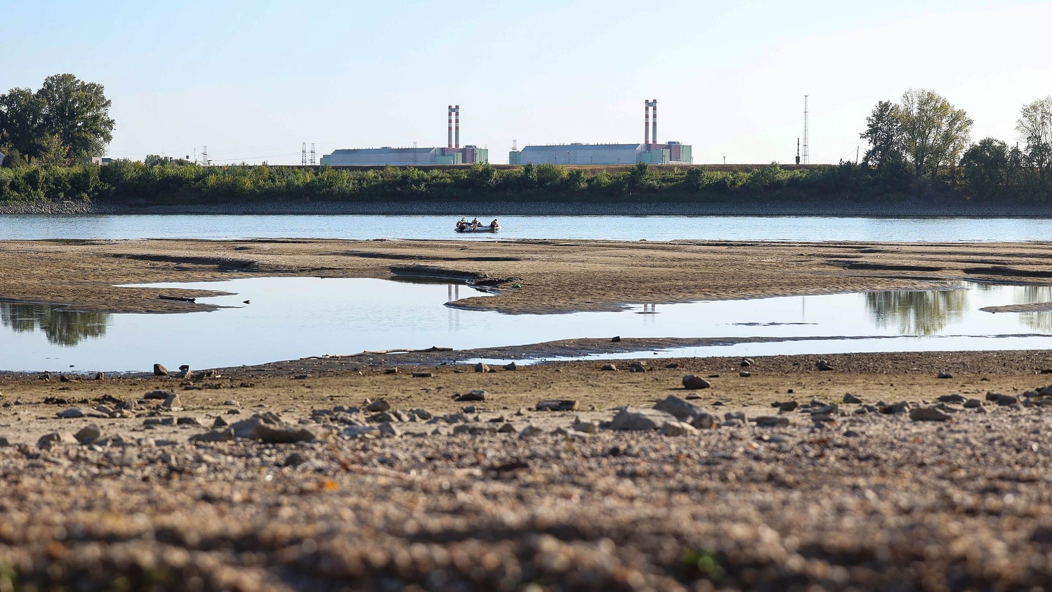 Ungarn: Wegen Donaupegel - AKW entgeht Abschaltung knapp