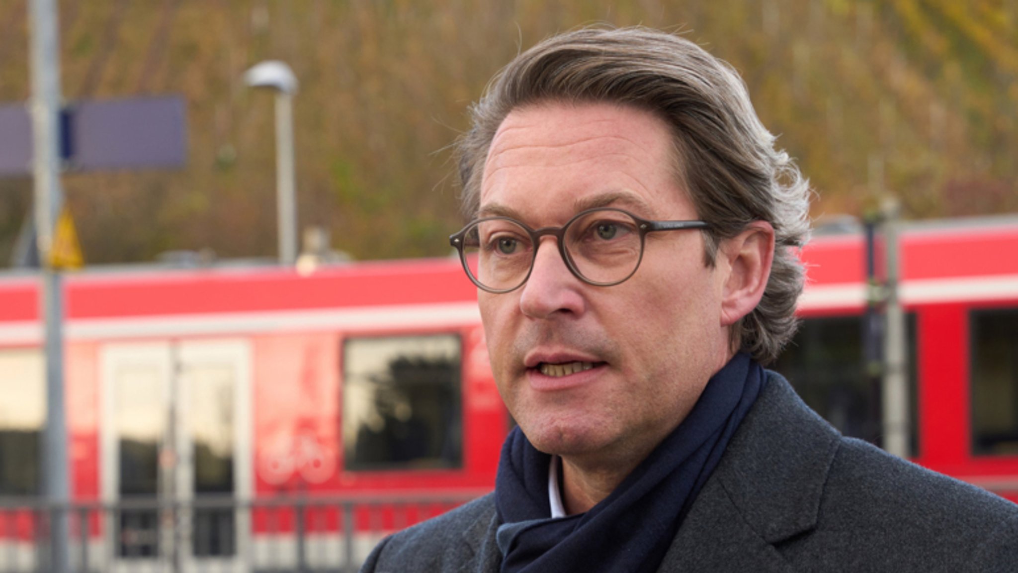 Interview: Scheuer zieht positive Bilanz – trotz Pkw-Maut