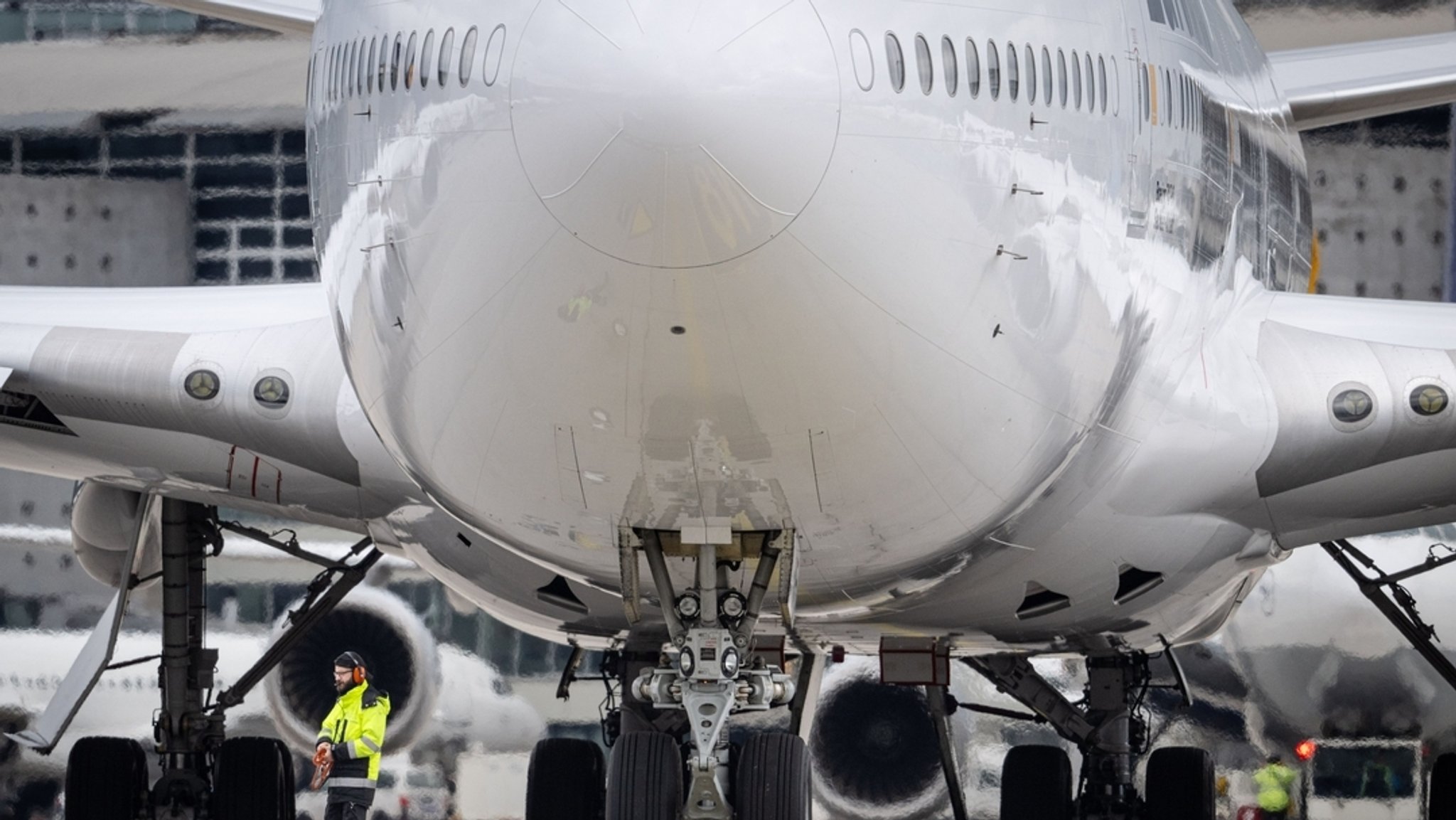 Kerosinkrise: Deutsche Flughäfen befürchten Flugstreichungen