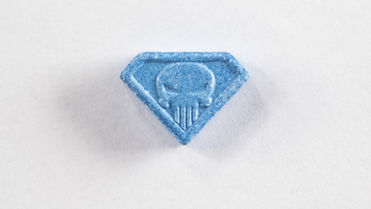 Die als lebensgefährlich eingestufte Ecstasy-Tablette "Blue Punisher" ist seit einiger Zeit in Umlauf - auch in Bayern.