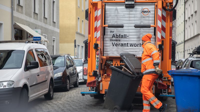 Symbolbild: In Bayern wird immer weniger Müll produziert - das beweisen aktuelle Zahlen des Bayerischen Landesamtes für Umwelt | Bild: BR/Johanna Schlüter Symbolbild: In Bayern wird immer weniger Müll produziert - das beweisen aktuelle Zahlen des Bayerischen Landesamtes für Umwelt