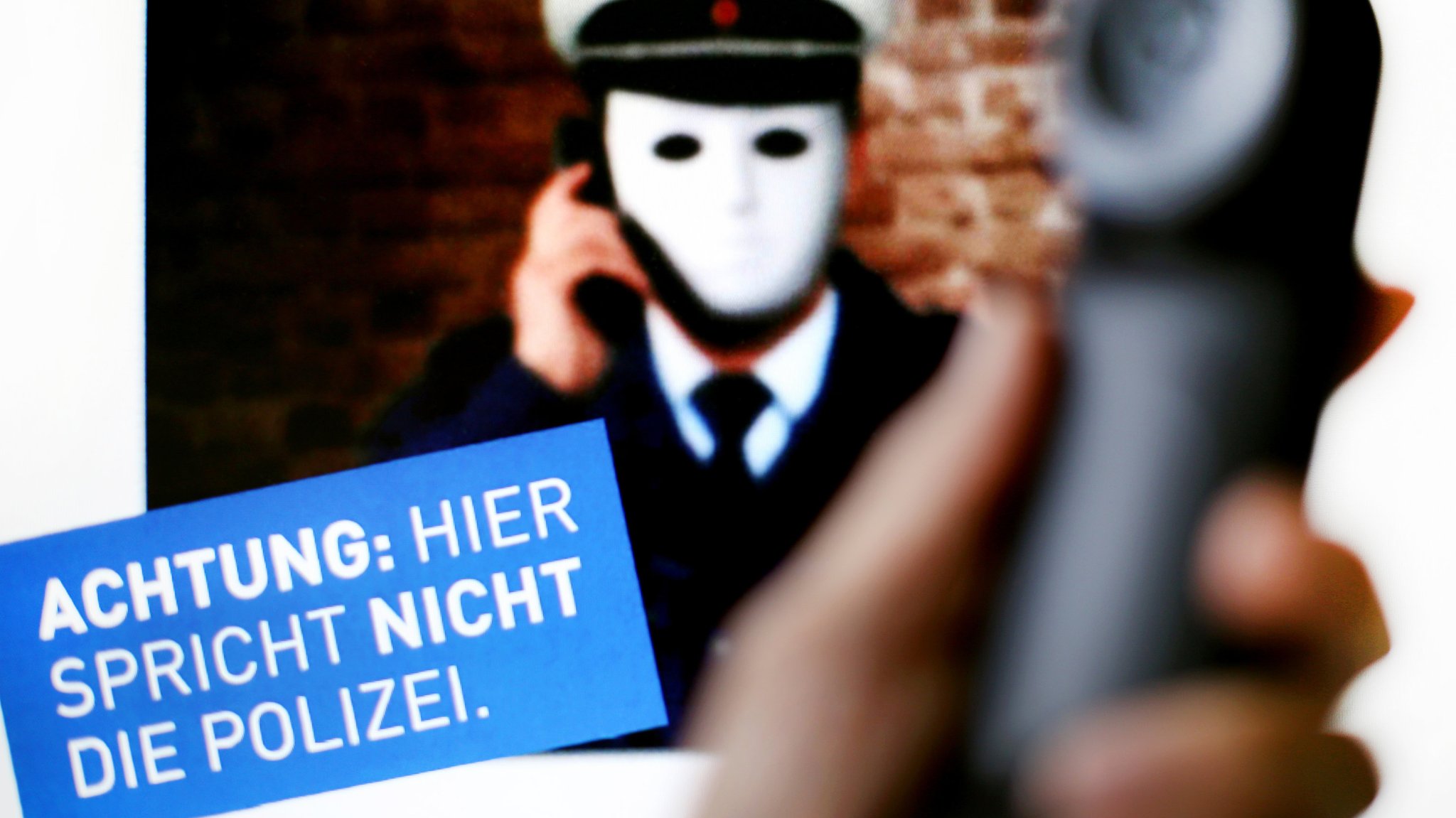 Die Polizei warnt vor Telefonbetrügern.