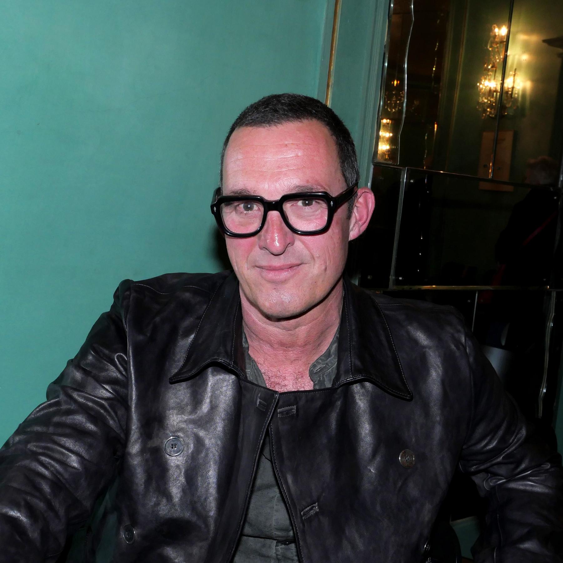 Weißwurst-Ufo vor Staatskanzlei gelandet: Albert Ostermaier und sein München-Drama "Munich Machine"