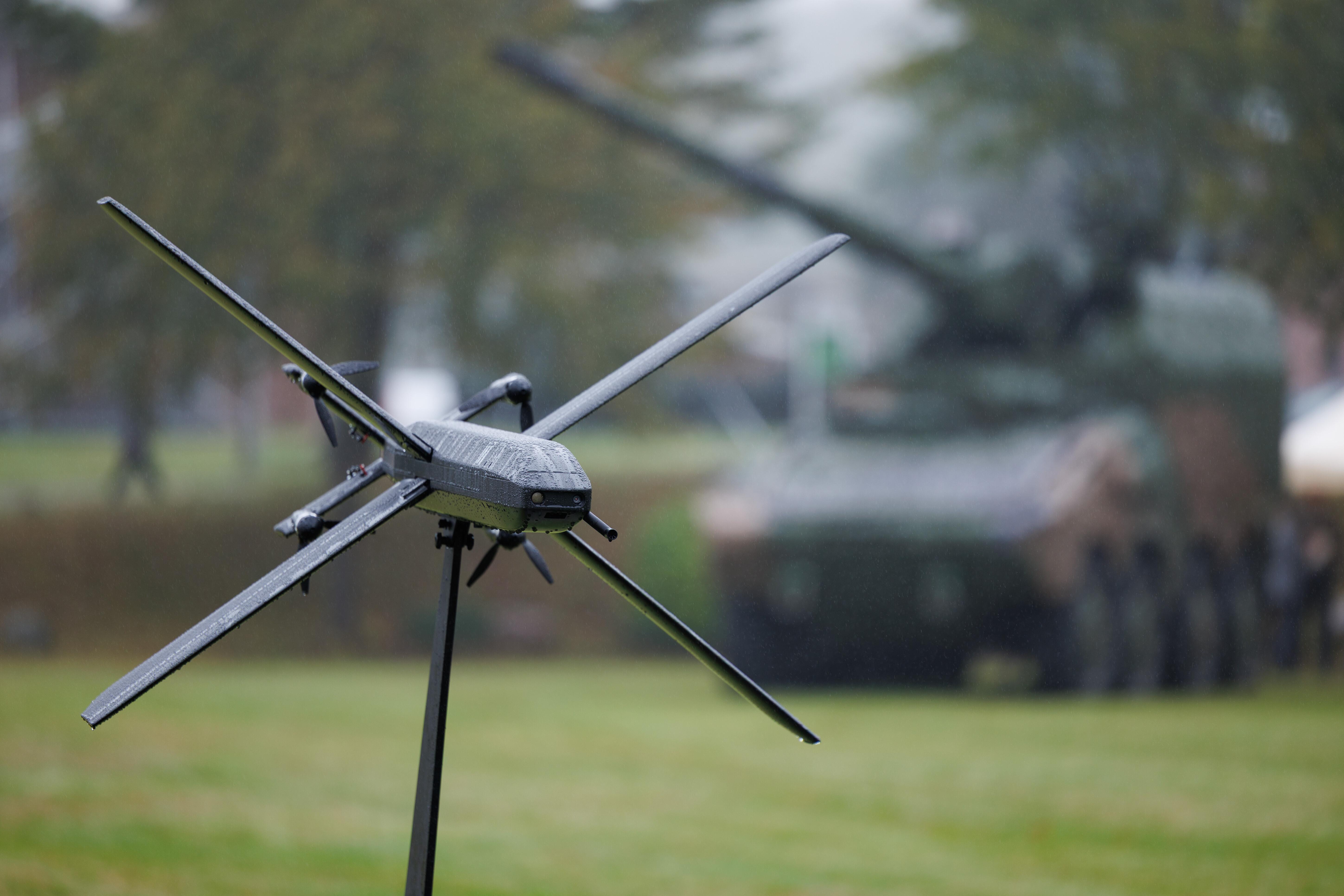 Blick auf eine Drohne vom Typ Loitering Munition System der Firma Helsing 