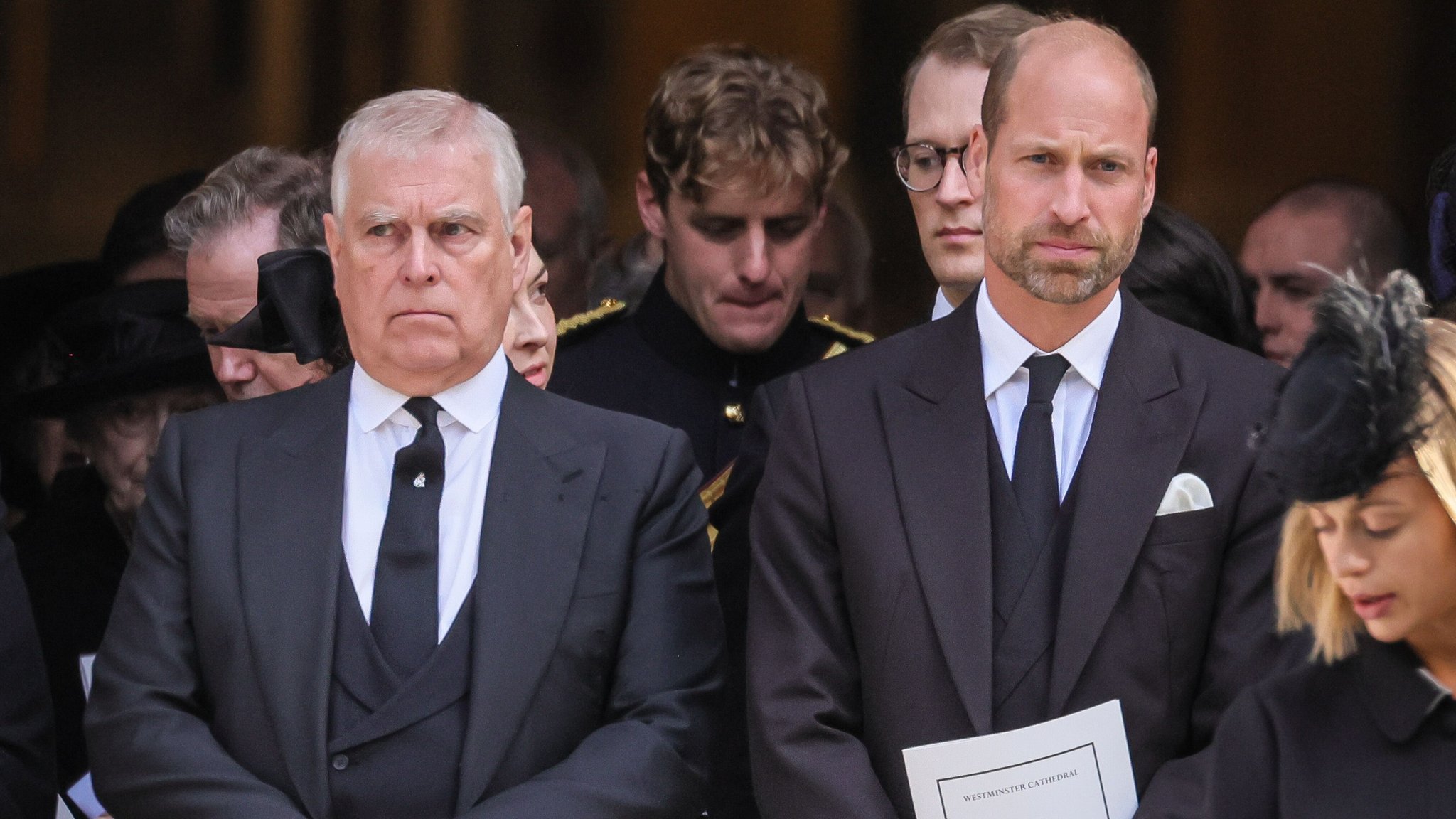 "Tiefe Wurzeln": Müssen Royals Untergang der Monarchie fürchten?